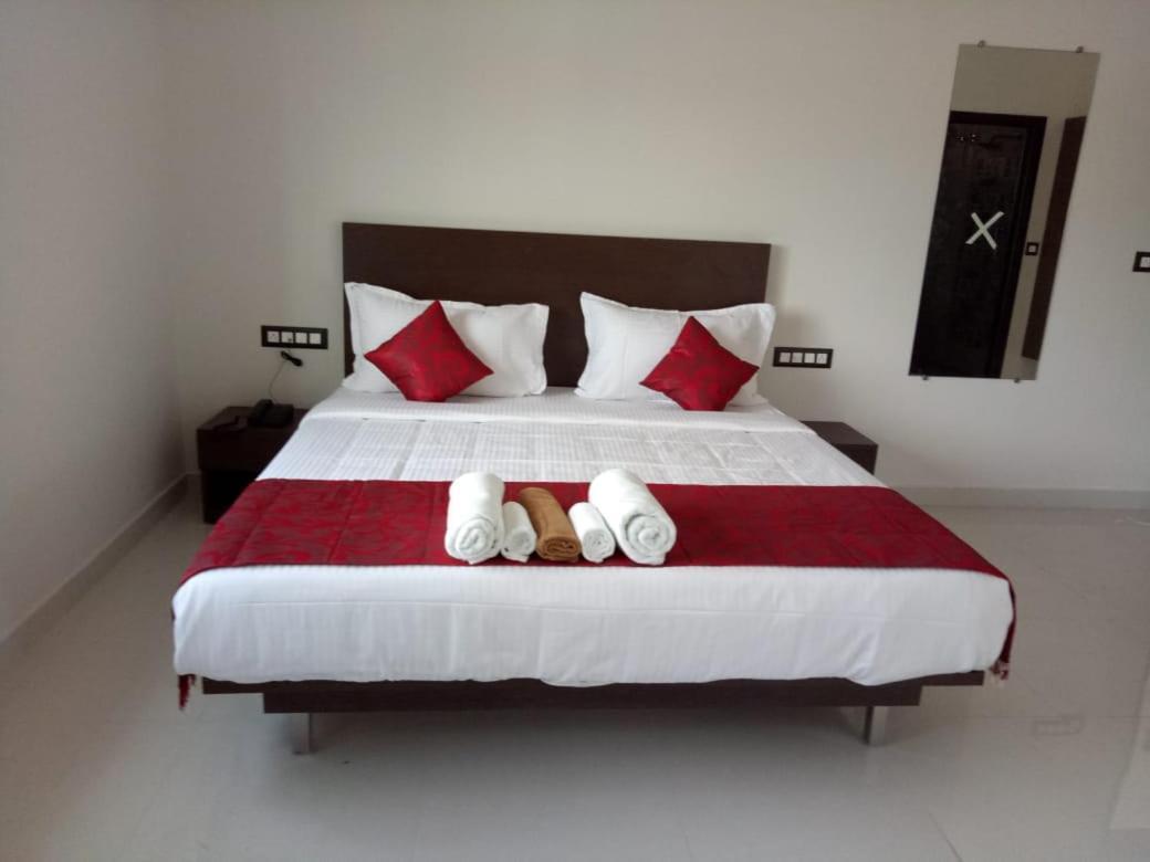 Hotel Grand Kubera Chikmagalūr Exterior foto