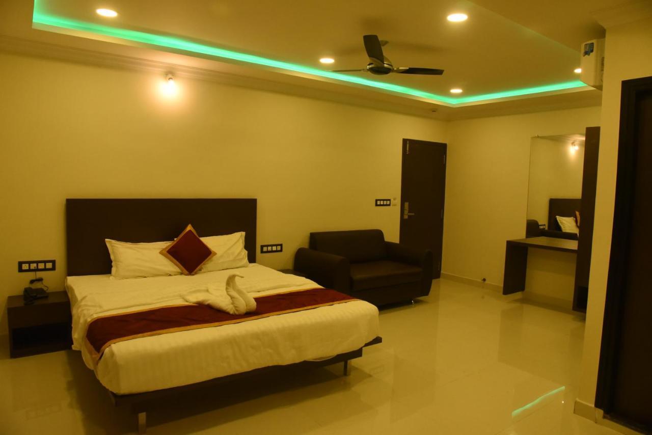 Hotel Grand Kubera Chikmagalūr Exterior foto