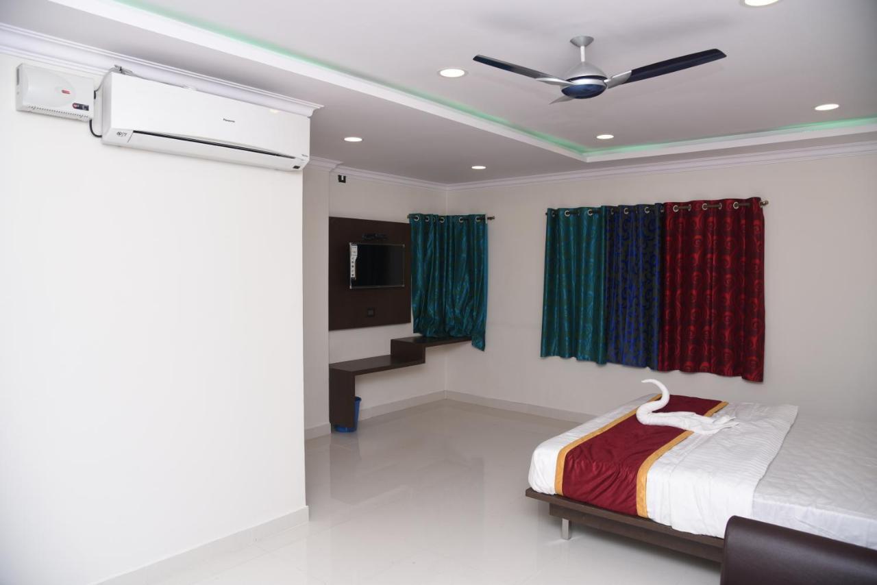 Hotel Grand Kubera Chikmagalūr Exterior foto